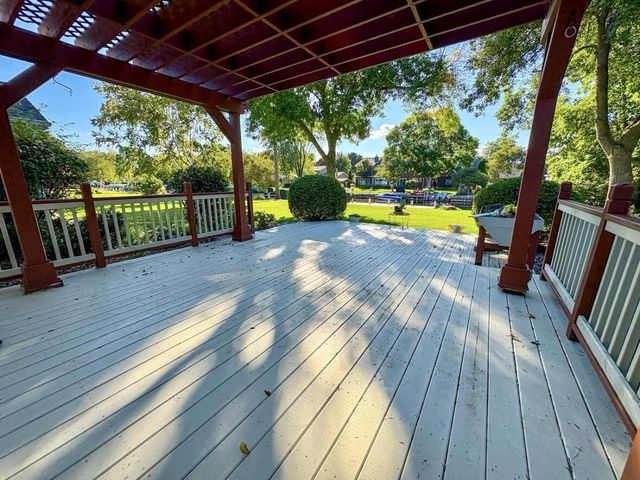 1935 Cliffview COURT, Oshkosh, WI 54901