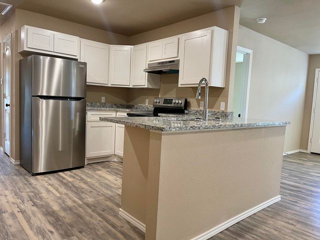 1019 Preston Trail, A, Wolfforth, TX 79382
