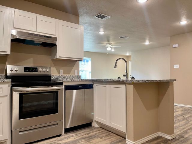1019 Preston Trail, A, Wolfforth, TX 79382