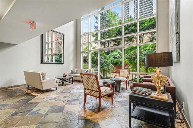 2626 Peachtree Road NW 205, Atlanta, GA 30305