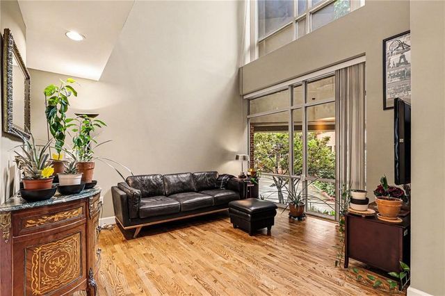 2626 Peachtree Road NW 205, Atlanta, GA 30305