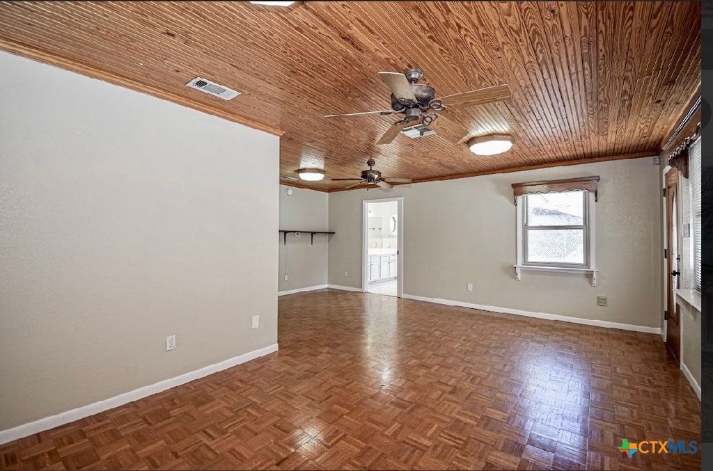 Image 16 of property listing at 1101 Rhonda Lee Street, Copperas Cove, TX 76522