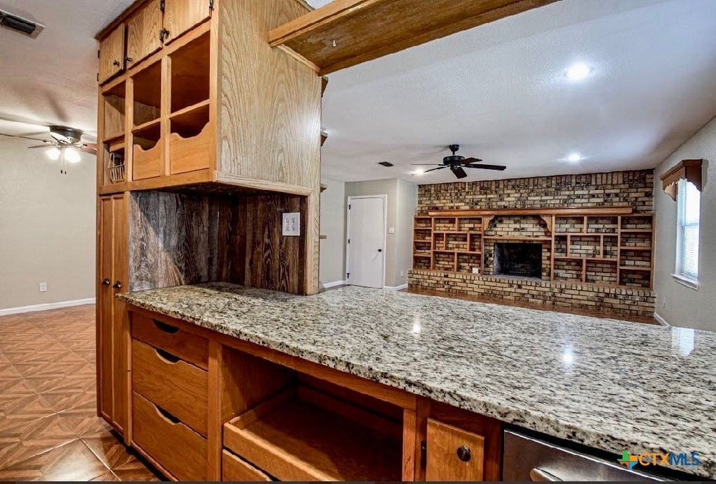 Image 8 of property listing at 1101 Rhonda Lee Street, Copperas Cove, TX 76522