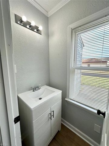 2610 Omar ST, Chesapeake, VA 23324