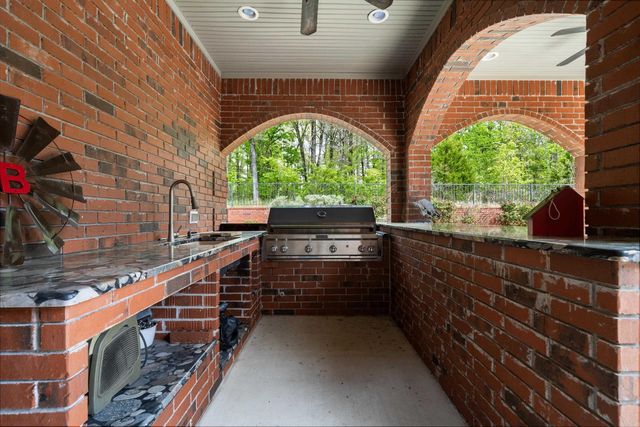 201 Dellmere Drive, Hot Springs, AR 71913