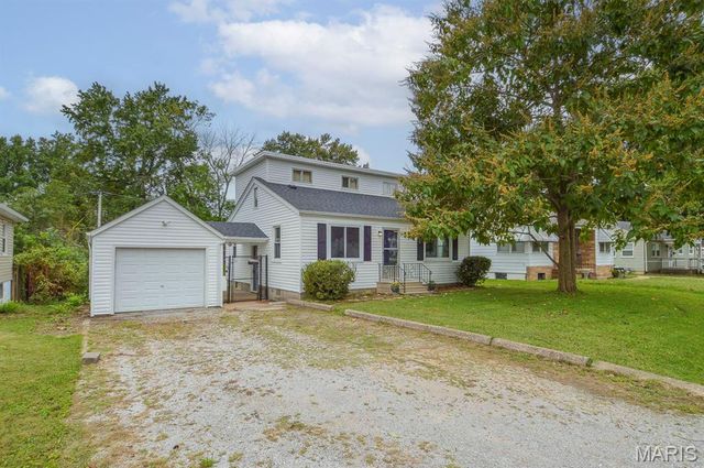 2320 Meadow Drive, Belleville, IL 62226