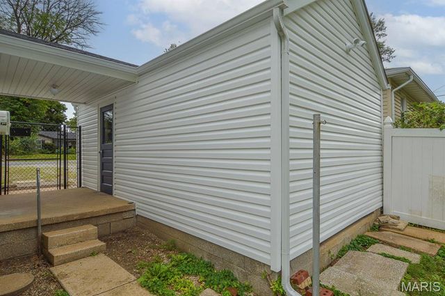 2320 Meadow Drive, Belleville, IL 62226
