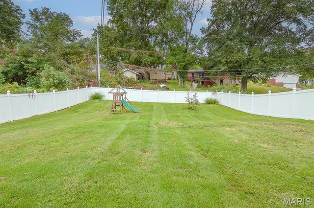 2320 Meadow Drive, Belleville, IL 62226