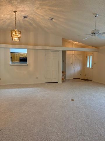 411 Fitch, Kerrville, TX 78028
