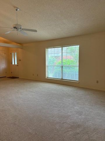 411 Fitch, Kerrville, TX 78028