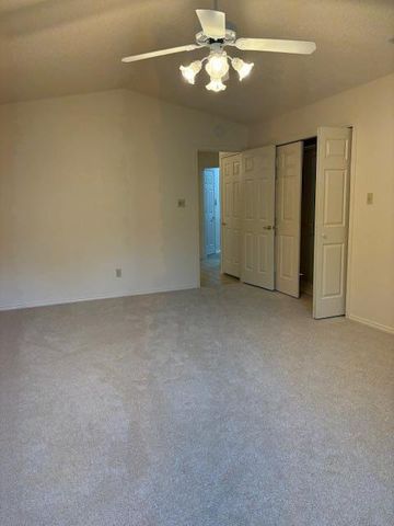 411 Fitch, Kerrville, TX 78028