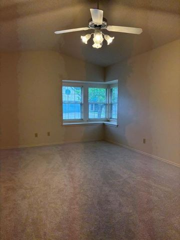 411 Fitch, Kerrville, TX 78028