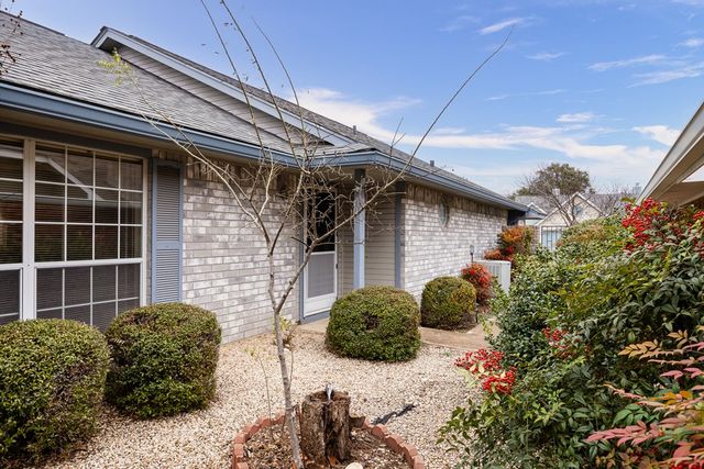 411 Fitch, Kerrville, TX 78028