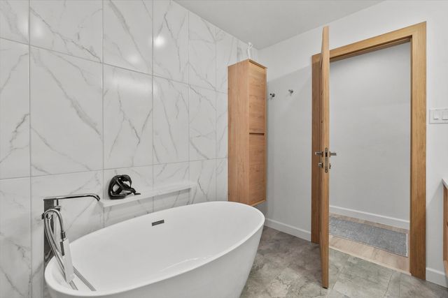 8433 Wheeler Drive, Orland Park, IL 60462