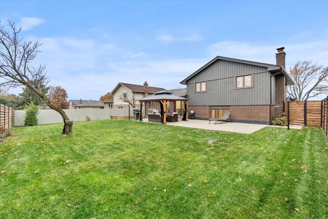 8433 Wheeler Drive, Orland Park, IL 60462