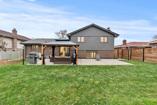 8433 Wheeler Drive, Orland Park, IL 60462