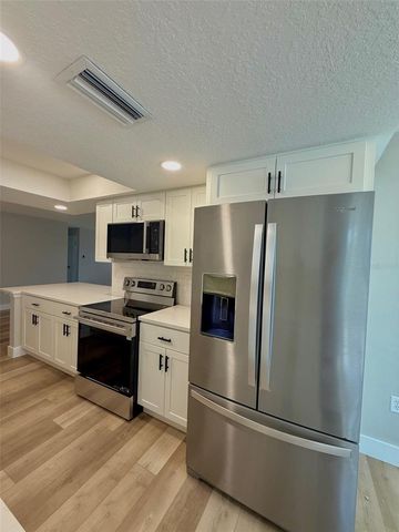 9105 LEDGESTONE LANE, Port Richey, FL 34668