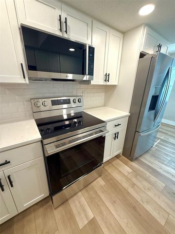 9105 LEDGESTONE LANE, Port Richey, FL 34668