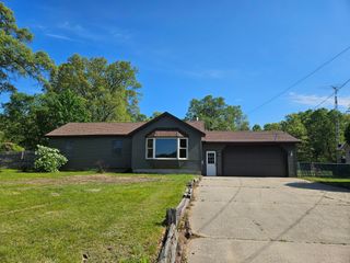 1090 Holton Whitehall Road, Blue Lake Twp, MI 49461