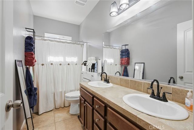 10112 Cranberry Isle, Bakersfield, CA 93314