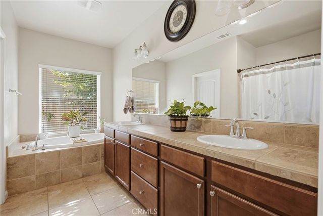 10112 Cranberry Isle, Bakersfield, CA 93314