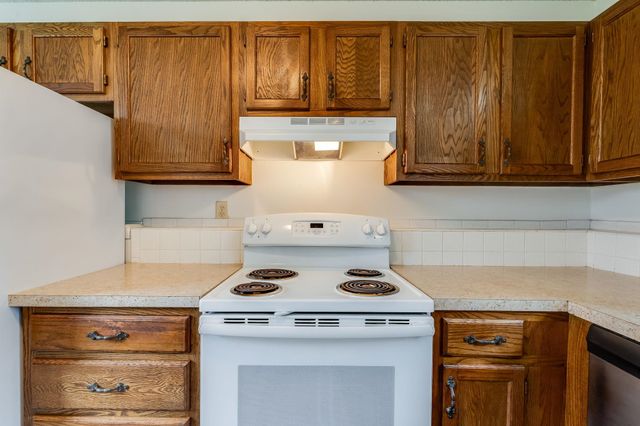 7925 W University Ave, Wichita, KS 67209