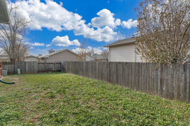 7925 W University Ave, Wichita, KS 67209