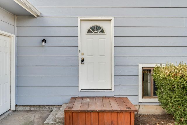 7925 W University Ave, Wichita, KS 67209