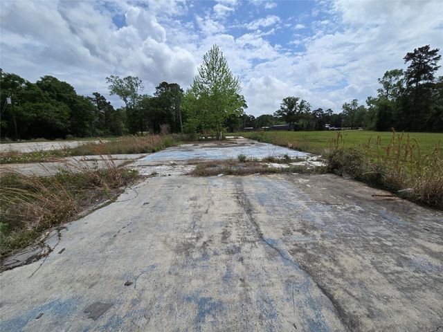 301 Birch Street, Cleveland, TX 77327