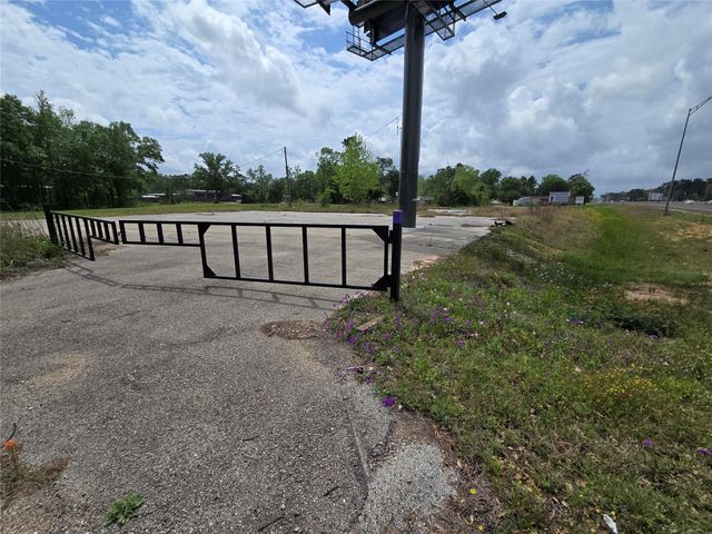 301 Birch Street, Cleveland, TX 77327