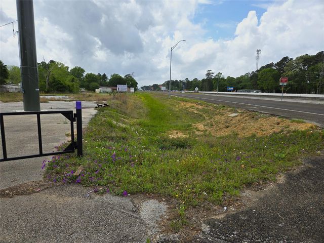 301 Birch Street, Cleveland, TX 77327