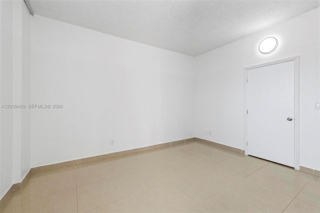 19380 Collins Ave PH-6, Sunny Isles Beach, FL 33160