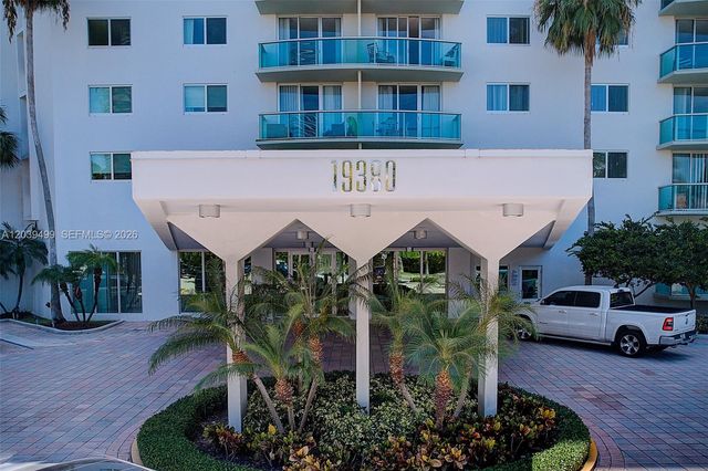 19380 Collins Ave PH-6, Sunny Isles Beach, FL 33160