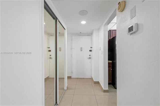 19380 Collins Ave PH-6, Sunny Isles Beach, FL 33160