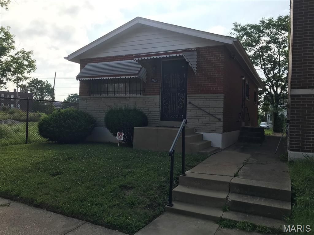 4254 John Avenue, St Louis, MO 63107