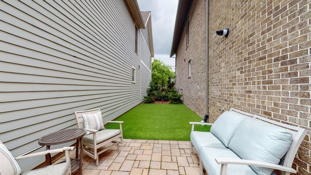 20 Daniels Dr, Franklin, TN 37064