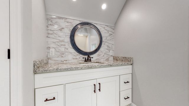 20 Daniels Dr, Franklin, TN 37064