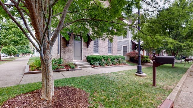 20 Daniels Dr, Franklin, TN 37064
