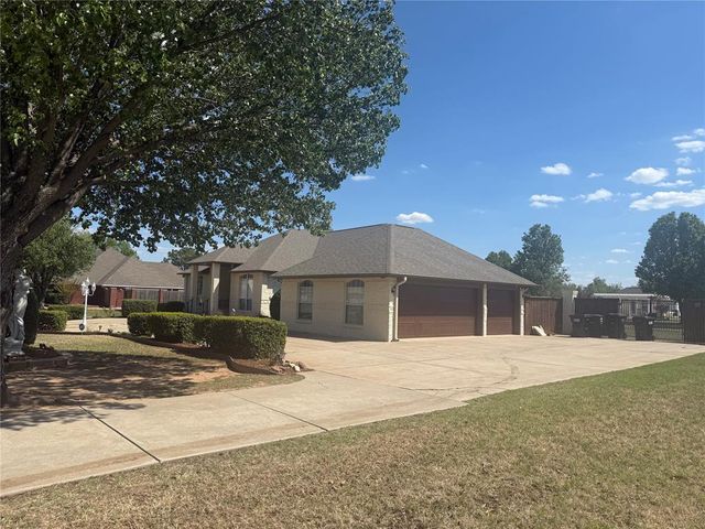 1508 SW 35th Street, Moore, OK 73160