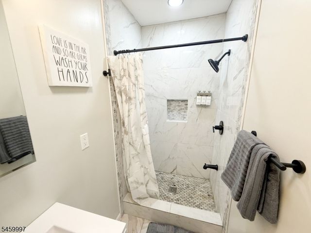 160 River Rd, Montague Twp., NJ 07827