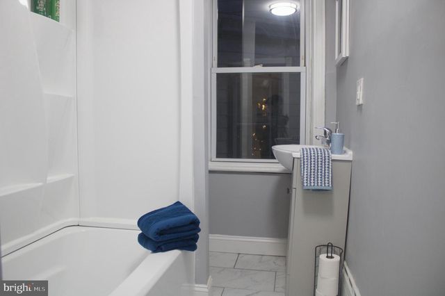 936 CARTERET AVE, Trenton, NJ 08618