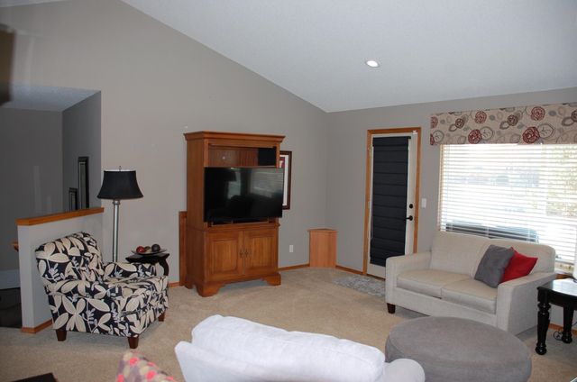 645 N Cedar Downs Cir, Wichita, KS 67235