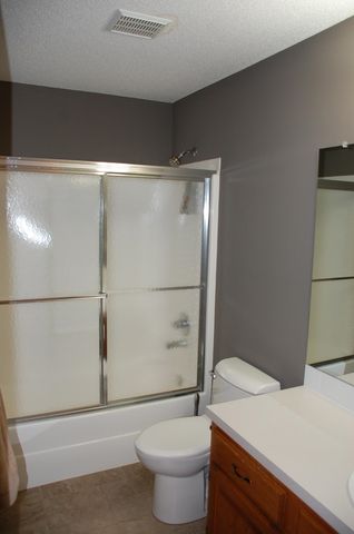 645 N Cedar Downs Cir, Wichita, KS 67235