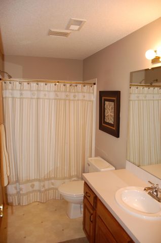 645 N Cedar Downs Cir, Wichita, KS 67235