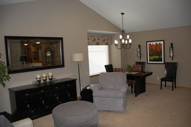 645 N Cedar Downs Cir, Wichita, KS 67235