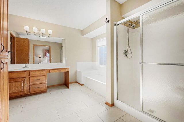 645 N Cedar Downs Cir, Wichita, KS 67235