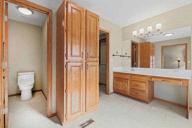 645 N Cedar Downs Cir, Wichita, KS 67235