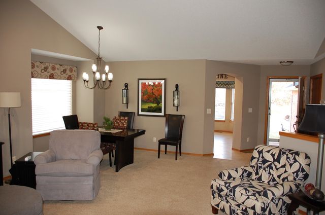 645 N Cedar Downs Cir, Wichita, KS 67235