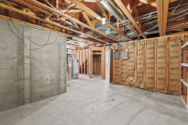 645 N Cedar Downs Cir, Wichita, KS 67235