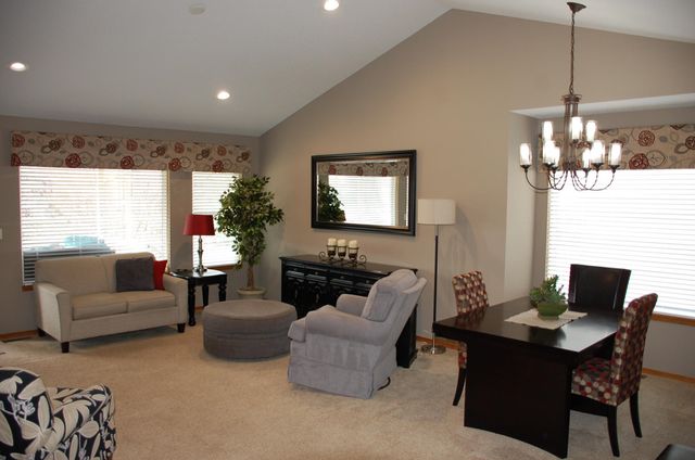 645 N Cedar Downs Cir, Wichita, KS 67235